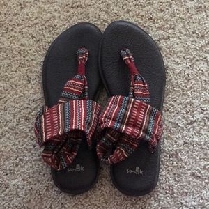 AZTEC SANUK SANDALS